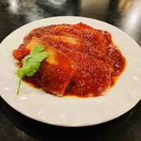 10 薄切り豚肉の自家製ニンニクソース和え