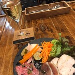 肉菜バル NiGoo - 