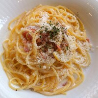PASTA HOUSE AWkitchen FARM 多摩センター店 - 国産有機レモンとスモークサーモントラウトのクリームソース