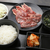 牛ミックス定食 (カルビ・ロース・ハラミ) (100g)