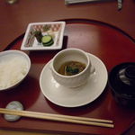 赤沢温泉ホテル - 葉月の赤富士　ご飯　すき焼き風一口煮込み
      