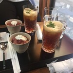 伊砂 - りんごのコンポートとティーソーダ。良い組み合わせ！