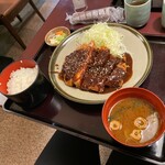 とんかつ瓦屋 - ひれ味噌かつ定食 1,170円