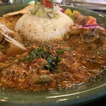 創作カレー MANOS - 3種がけ（鯛出汁でつくる、四川風粗挽き豚キーマ）