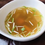 レストラン ユっぴー - セットのスープ。