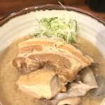 南魚沼食堂 - 豚汁にしては豪華だけど…