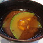 えさき - 大きなズッキーニのみそ汁。京都の赤みそで。