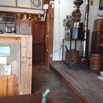 元浜倉庫焙煎所 - 内観