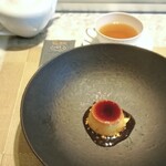 La Brianza - おまかせで選んで下さった紅茶アールグレイと片倉牧場の原乳プリン。とてもよく合います♡ おいしい～ありがとうございます(^ー^)