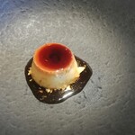 La Brianza - 神奈川片倉さんの原乳のプリン。ナチュラルでやさしい印象の味わい、プルンとした食べ口。絞られたそのままの原乳、通常では手に入れにくいような貴重なミルクで作るだなんて何て素晴らしい☆ 随所にこだわり驚き！