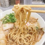 中華そば 土屋商店 - 　　もちもち中太ストレート麺