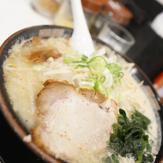 新橋駅でおすすめの美味しいラーメンをご紹介 食べログ