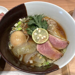 ラーメンWalkerキッチン - 「特製鴨醤油そば（味玉　鴨ワンタン2個）」1500円