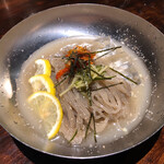 炭火焼肉 ホルモン にく式 - 