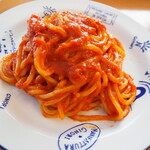 サローネ伝統のトマトソース