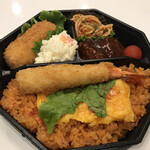 ブッツ デリカテッセン - 洋食弁当　蓋オープン