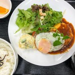 Kafe Jusen - ダブルチーズのハンバーグ900円