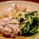 Nihonshu Baru Yusuradou - 芹と白子と白舞茸の炊き合せ