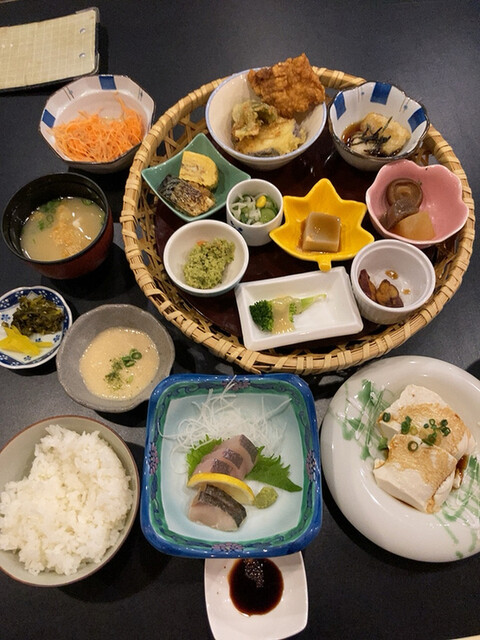 和食ダイニング 牧 わしょくだいにんぐ まき Maki 大分 ダイニングバー ネット予約可 食べログ