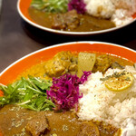 カリカリスパイス - Weekly Curry
            
            『遊びを取り入れたい日に食べるカレー』
            
            ～ 春野菜とチキンのクリーミーカレー & ポークカレー ～