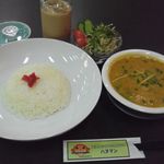 ハヌマン - ネパール豆カレーランチ(\810)