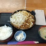 Juppommatsudoraibuin - 豚肉うどん入り定食