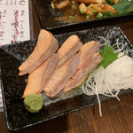 地魚屋台 ごっつぁん 小倉魚町店 - 炙りはわさびと塩で