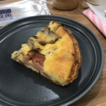 リルミルフィー - キノコとベーコンのキッシュ‥400円