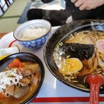 台方ラーメン - ラーメンもつ煮セット