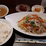 Tamariba - 炒麺ランチ850円