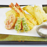 Tempura tempura (kiss, shrimp, conger eel, 2 vegetables)