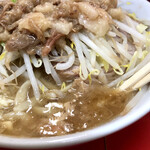 ラーメン二郎 - スープは乳化タイプ