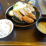 Katsutomi - まぐろカキ定食