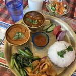 アジアンレストラン マウンテン - ネパールタリセット
