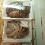 道の駅 ソレーネ周南 - 朝五時に入荷してきた活きタコ