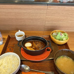 鉄板BISTRO jeujeu 神田 - 