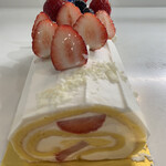 パティスリー キア - 中にも苺あり