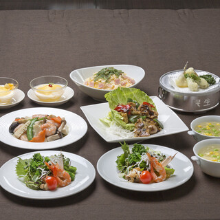 ランチ限定 瑠璃 おすすめサラダ仕立て はまぐりの黒豆ソース炒め など 季節替わりの全8品 廣東料理 水蓮月 阪急西宮ガーデンズ店 西宮北口 中華料理 食べログ