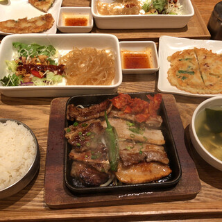 二子玉川でおすすめのグルメ情報 サムギョプサル をご紹介 食べログ 二子玉川でおすすめのグルメ情報 サムギョプサル をご紹介 食べログ