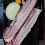 부타야키니쿠 전문점 톤킨