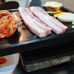 부타야키니쿠 전문점 톤킨