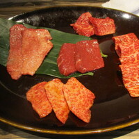 焼肉 ジャンボ はなれ - カルビ、タン、ハツ、ロース、ハラミ