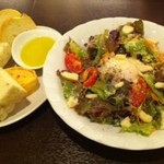 シーザーサラダ＆自家製パン