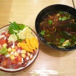 すしと天ぷら とろ一 - ﾗﾝﾁ海鮮丼 並 + ﾗﾝﾁ味噌汁
