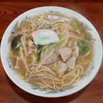 お食事処 まこ - 中華そば（550円）