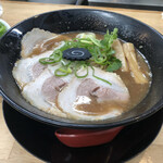 ぶたのほし - 黒い鉢はさかなとんこつの印なんです。