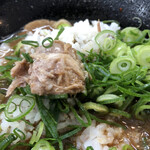 ぶたのほし - シーチキンみたいな肉の塊は多分チャーシューですよね。