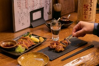 炭火焼料理 和元 - 焼き鳥と日本酒