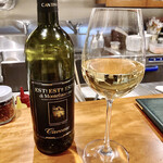 ヴィネリア グーフォ - 白ワイン　700円