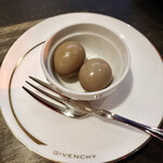 バー ライト - 突き出し　500円
      うずら